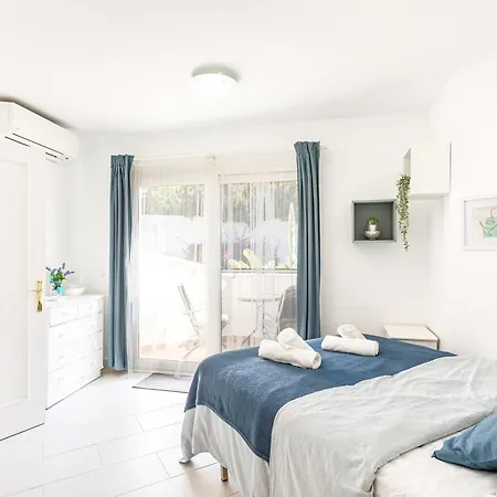 Sr La Cornisa Calahonda 2 Bedrooms With Sea View